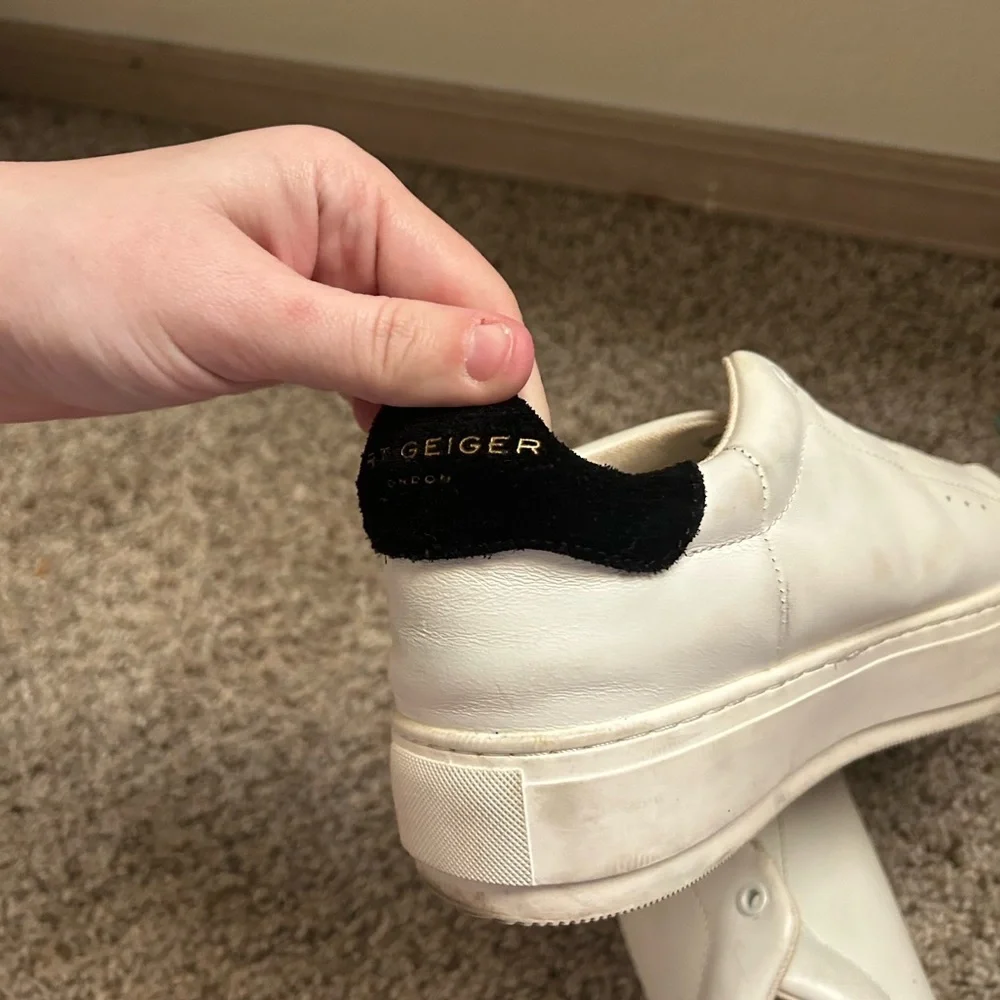 KURT GEIGER London Laney White Low-Top Leather Sneakers Suede Black Back Size 39